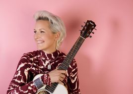 Leonie Meijer met theaterconcert Ik neem jou mee | Tickets & Informatie