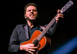 Bouke Rocks Elvis staat in het Beatrix Theater