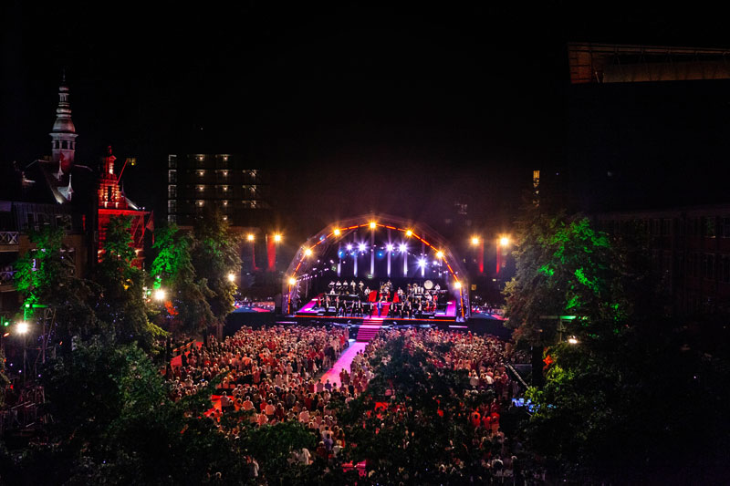 The Maestro & The European Pop Orchestra